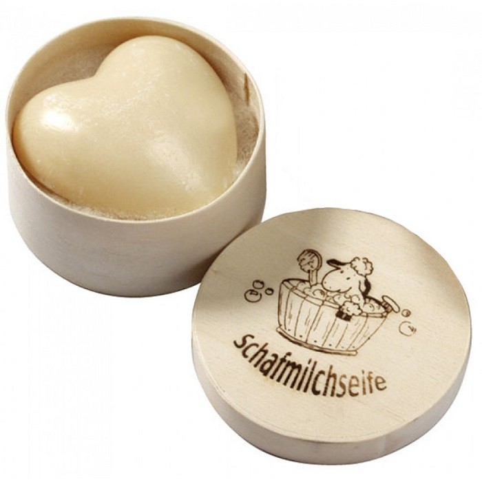Sapun cu lapte de oaie (inima) in cutie lemn 65g Saling
